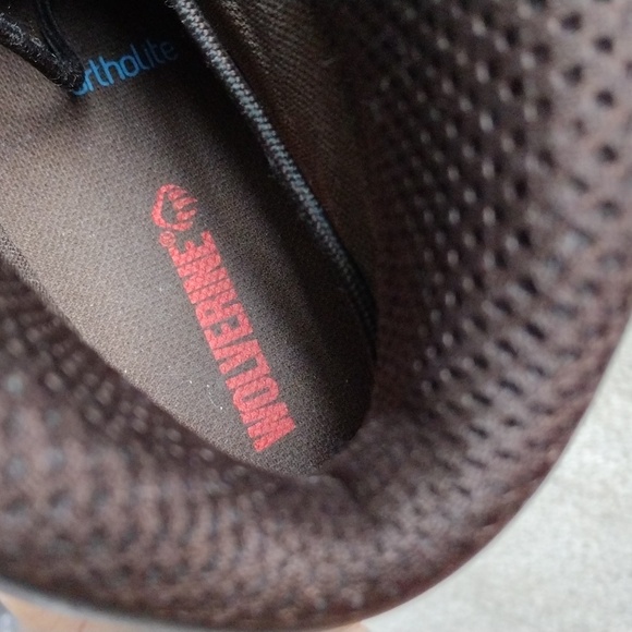 Wolverine waterproof brown leather ankle boots. Size 8.5 - Picture 10 of 12